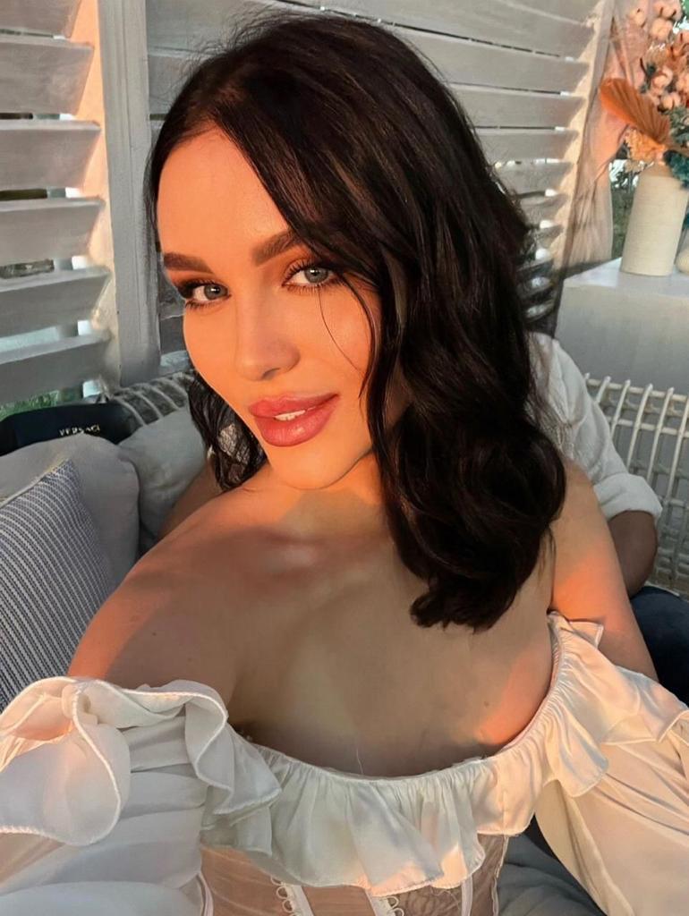 Девушка на час