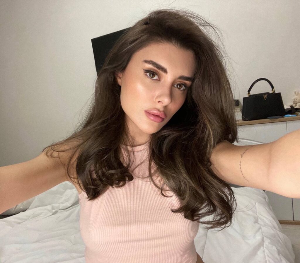 Московская эскортница