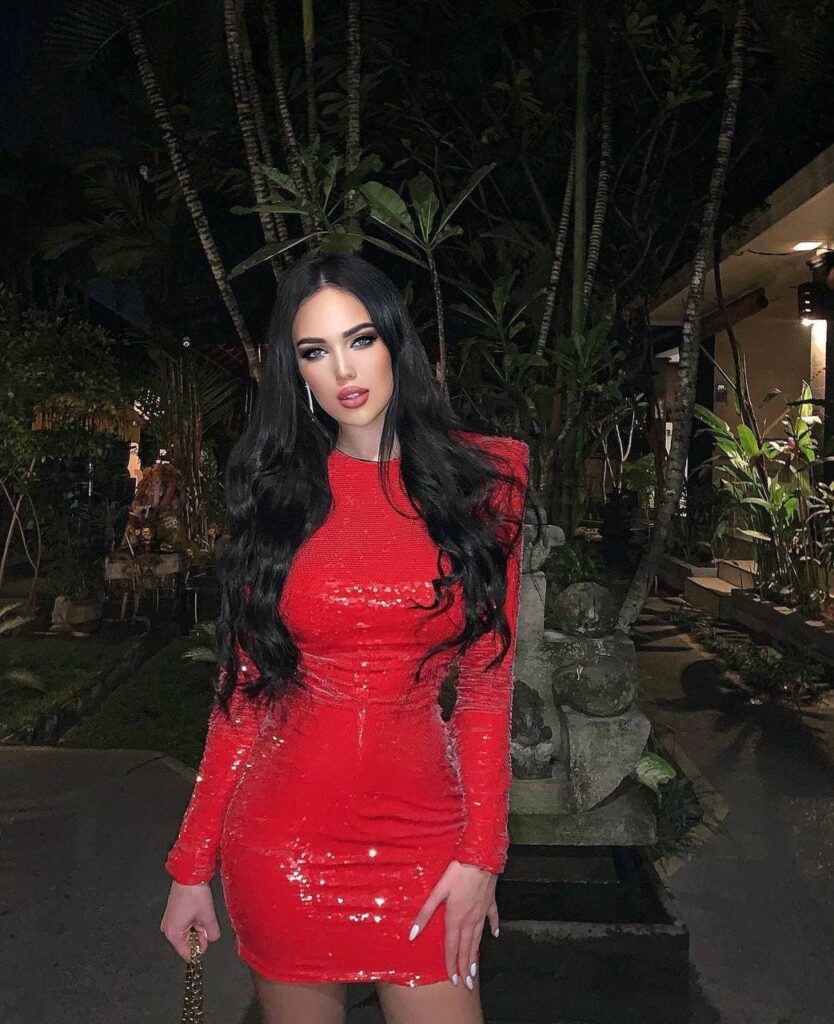 Московская эскортница