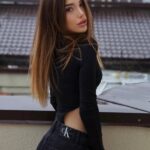 Эскорт-модель