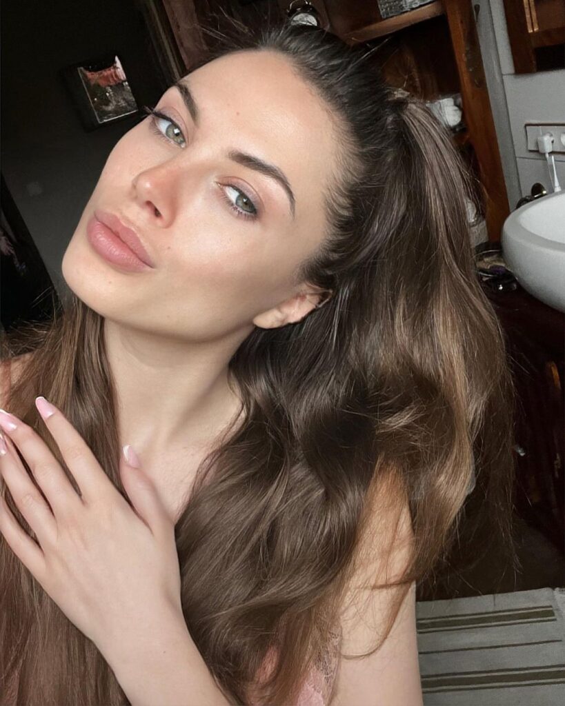 Московская эскортница