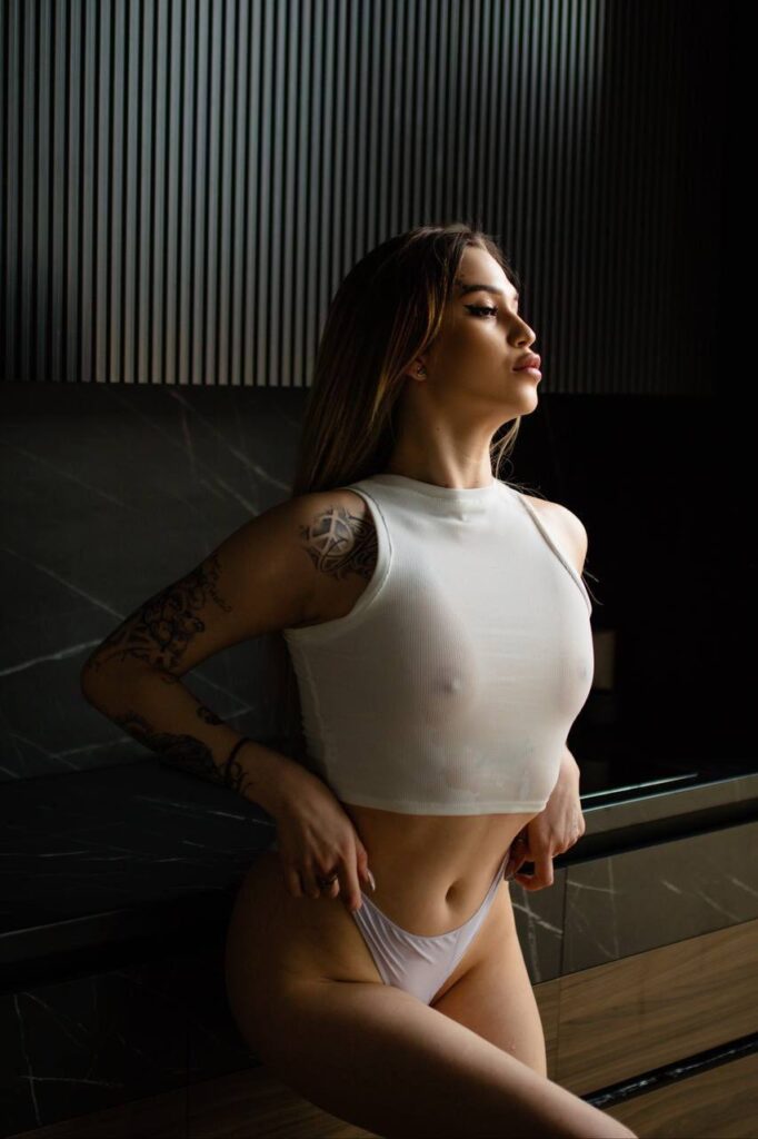 Девушка на час