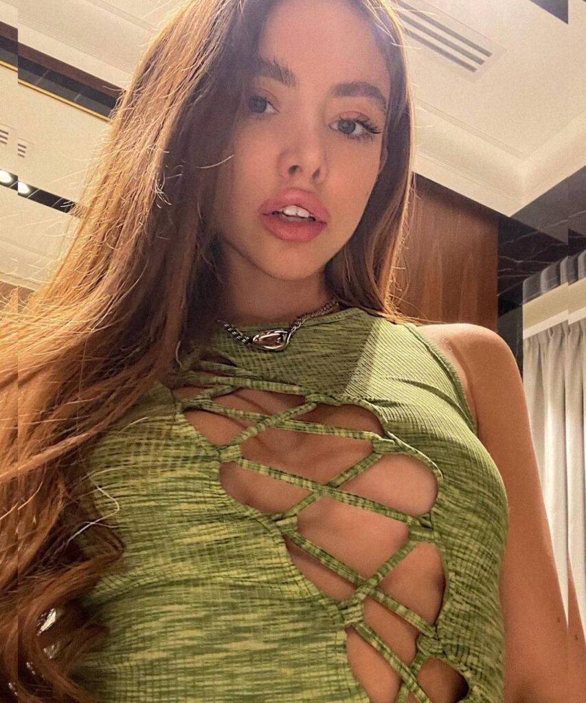 Девушка эскорт