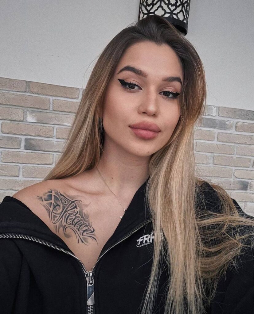 Эскортница