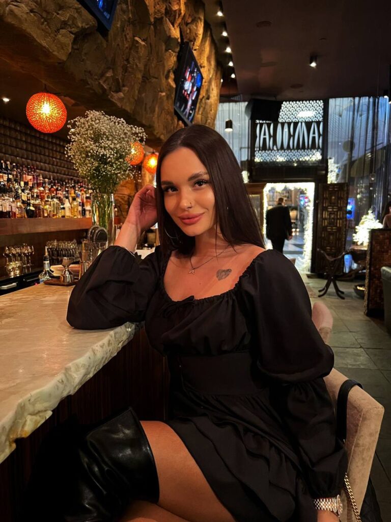 Московская эскортница