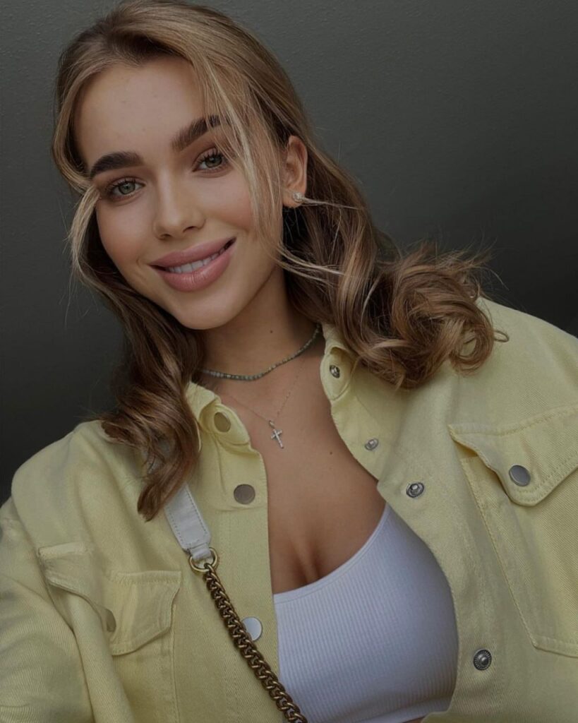 Девушка эскорт