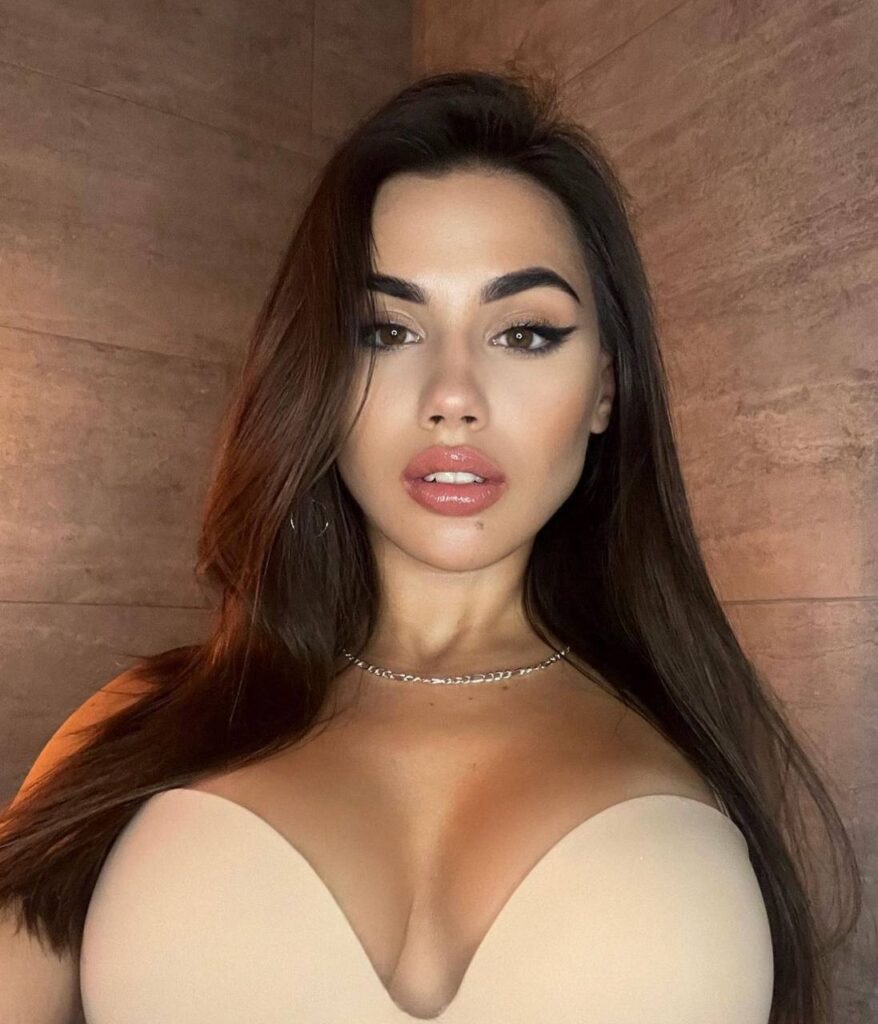 Девушка эскорт