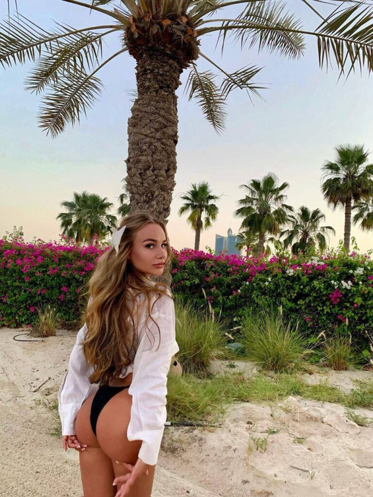 Девушка эскорт