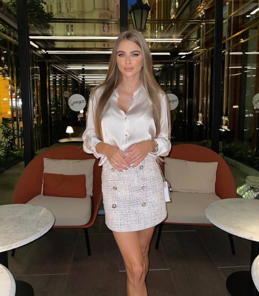 Девушка эскорт