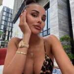 Эскортница