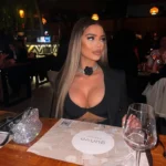 Эскорт-модель