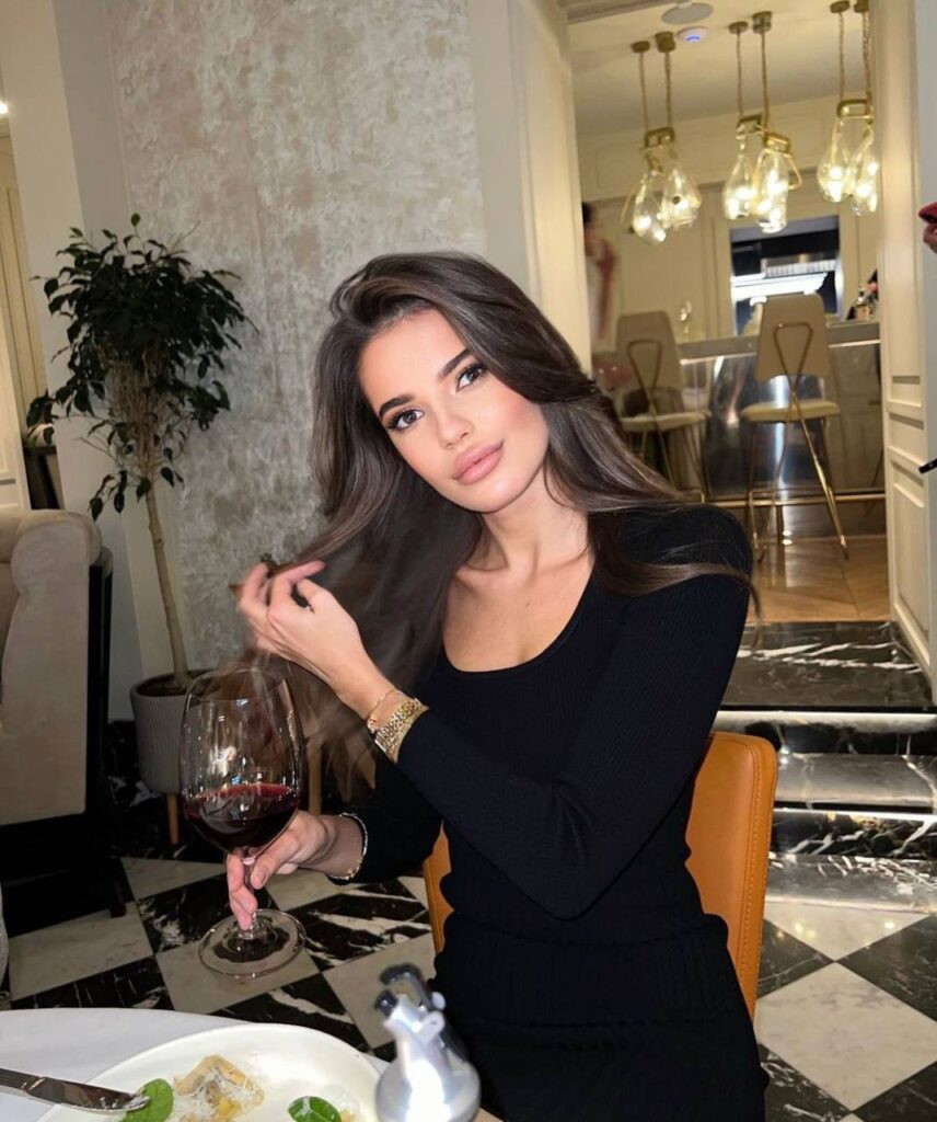 Эскорт модель в Москве