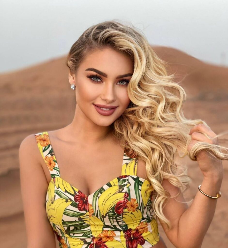 Эскортница