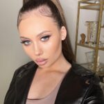 Девушка эскорт