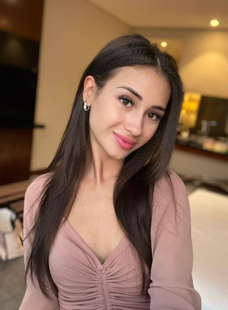 Девушка на час